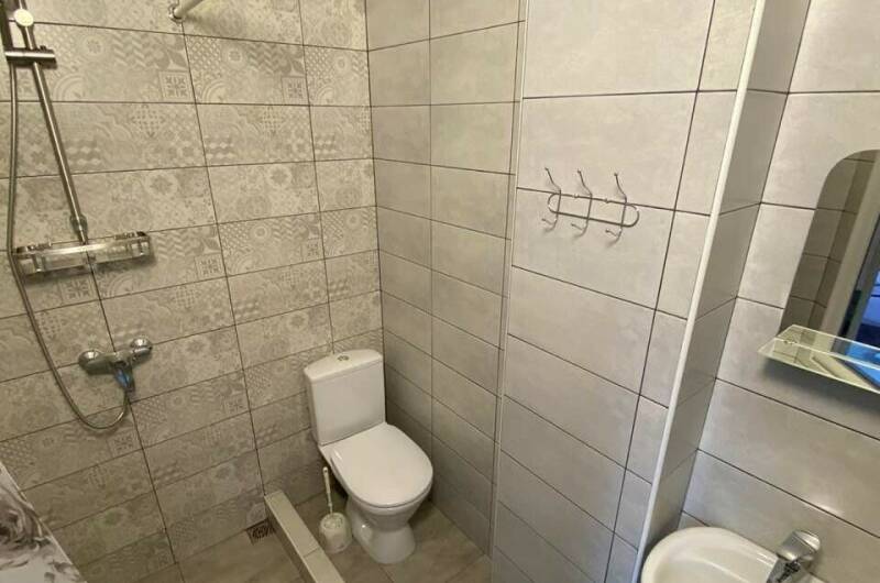 Двухкомнатный с 2 санузла на первой линии Учкуевки