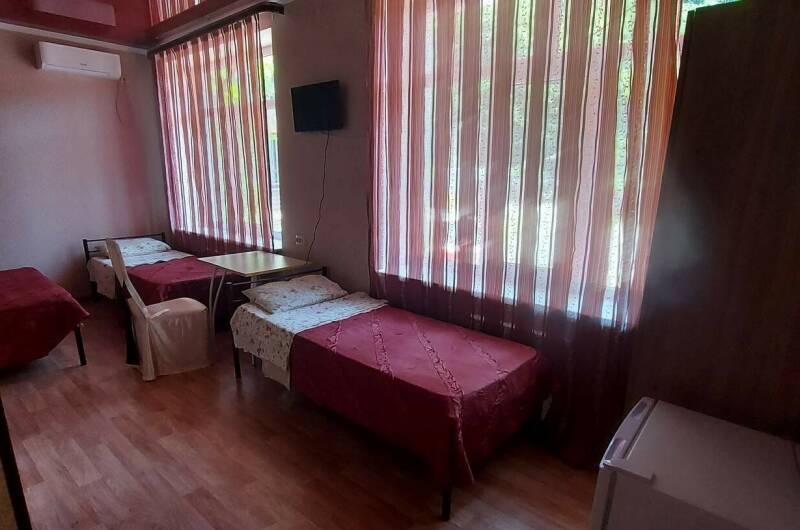 Стандартный четырёхместный номер