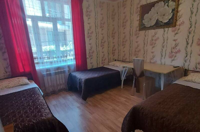 Стандартный трёхместный номер с 3-мя кроватями