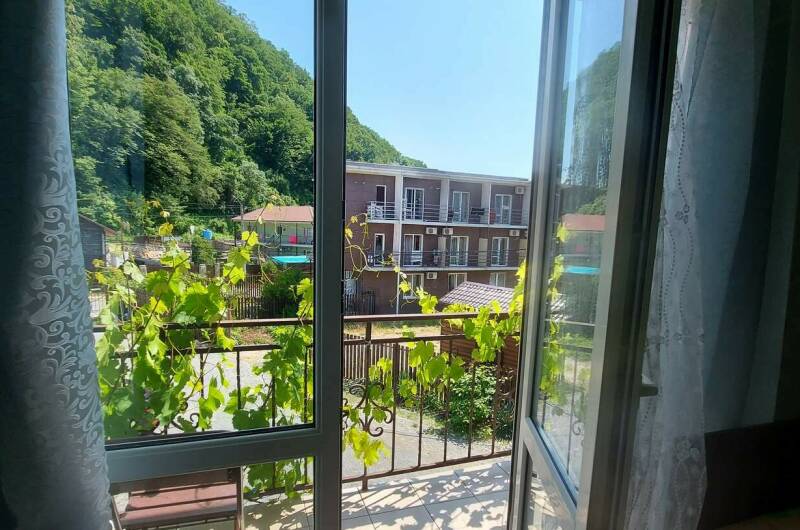 Пятиместный двухкомнатный люкс