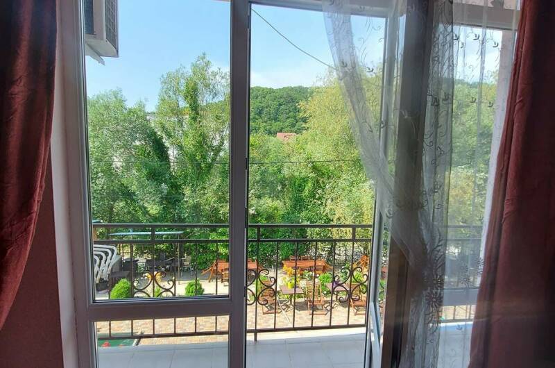 Трёхместный номер люкс с балконом