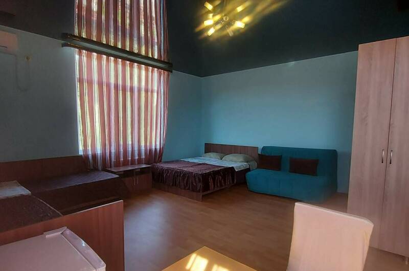 Шестиместный номер-студия