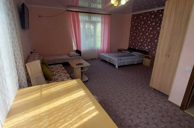 Пятиместный номер-студия