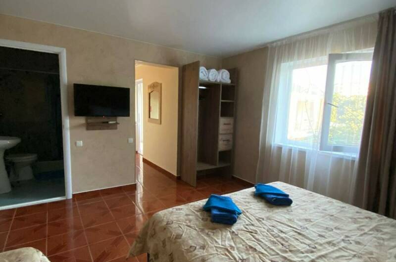 Номер «Комфорт +» 3-х местный