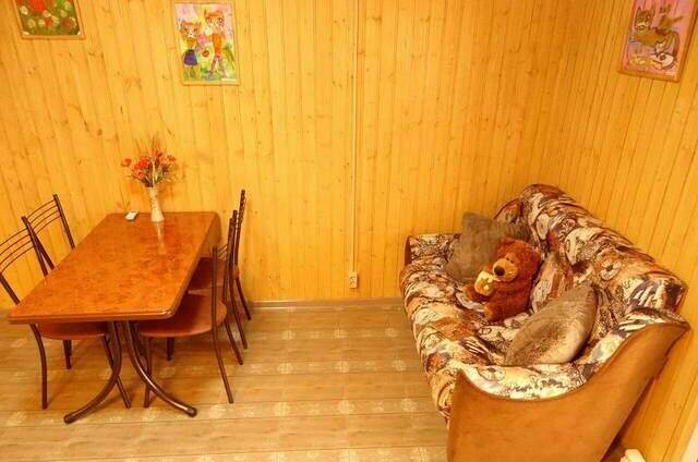 2-х этажный коттедж со своей кухней и двориком