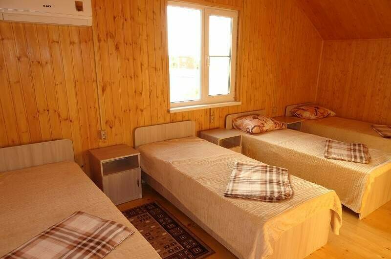 2-х этажный коттедж со своей кухней и двориком