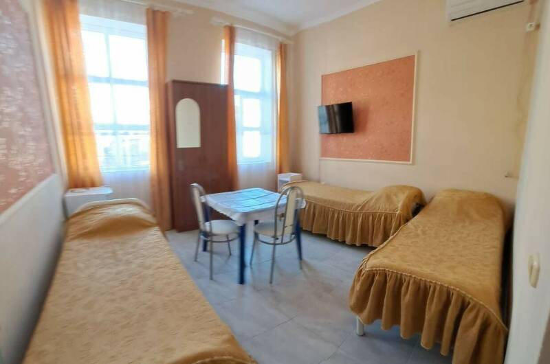 3-х местный с удобствами на две комнаты