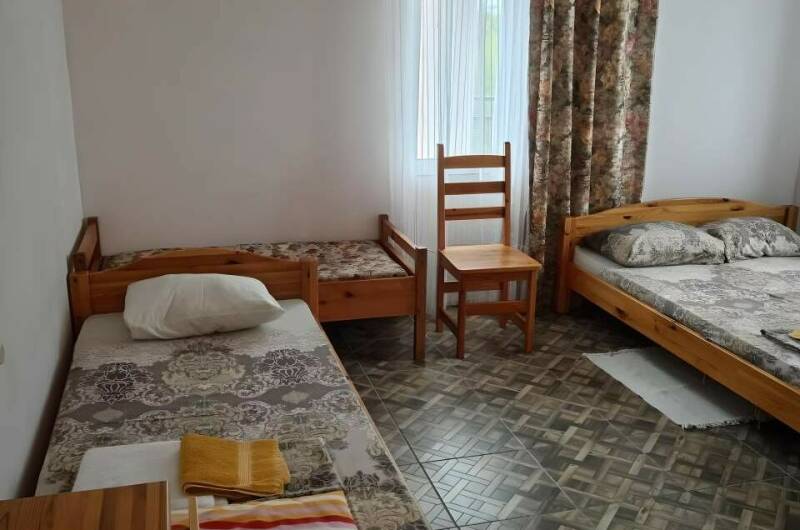 Трехместный номер с балконом