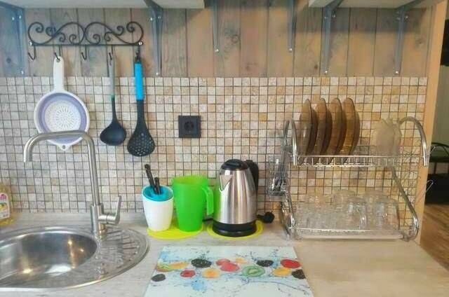 Домик № 3 на 4 спальных места с кухней и верандой