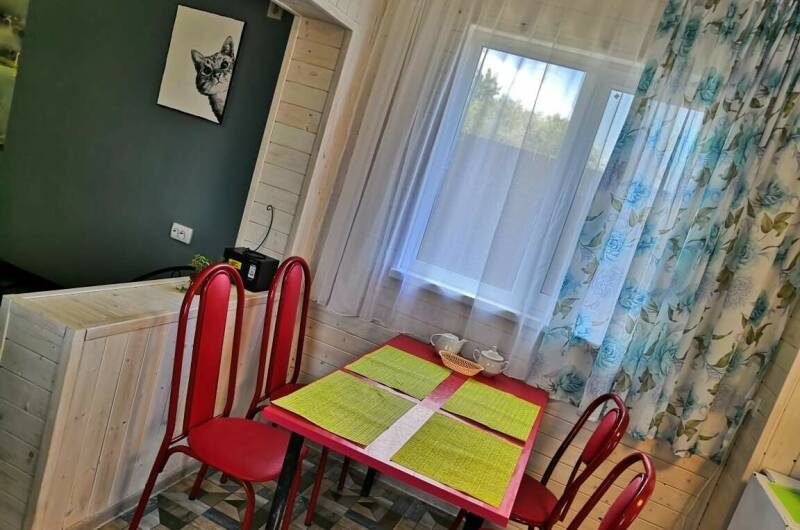 Домик № 5 на 4 спальных места с кухней и верандой