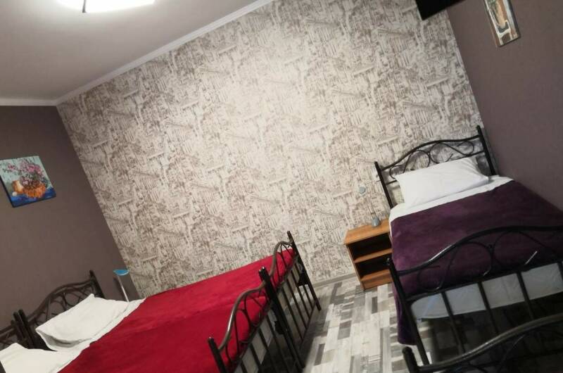 Домик № 7 на 4 спальных места с кухней и верандой