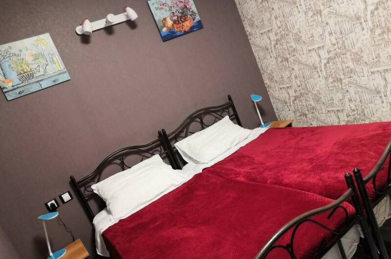 Домик № 7 на 4 спальных места с кухней и верандой