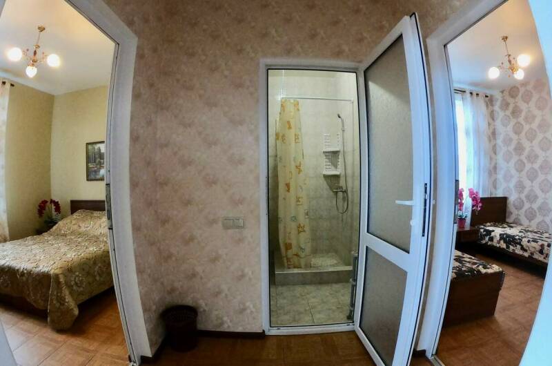 Четырехместный двухкомнатный семейный номер