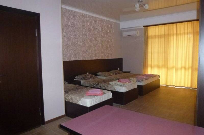 Четырехместный номер cтудия с балконом