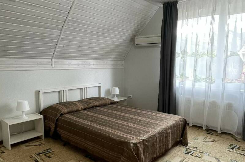 Номер 2-х местный с доп. местом + кухня (мансарда)