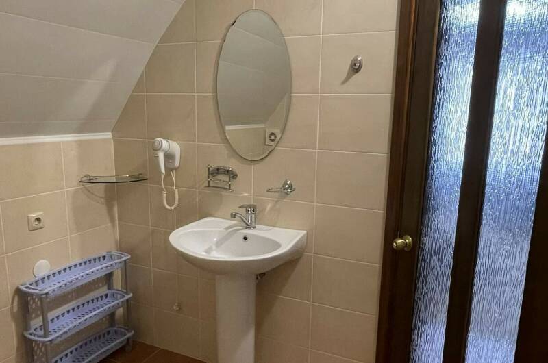 Номер 2-х местный с доп. местом + кухня (мансарда)