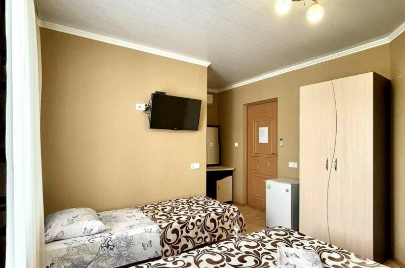 Трёхместный номер с удобствами