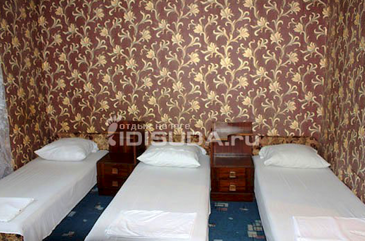 Эконом 3-х местный с балконом