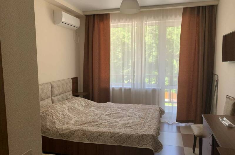 Двухместная комната с балконом и видом на горы