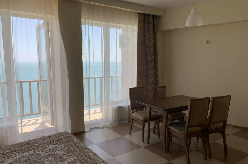 Комната 4х местная с балконом и видом на море