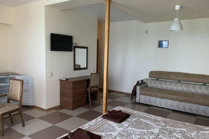 Комната 4х местная с балконом и видом на море