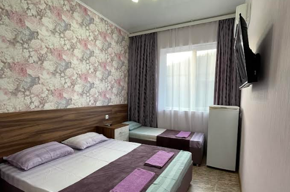 Трёхместный номер со всеми удобствами