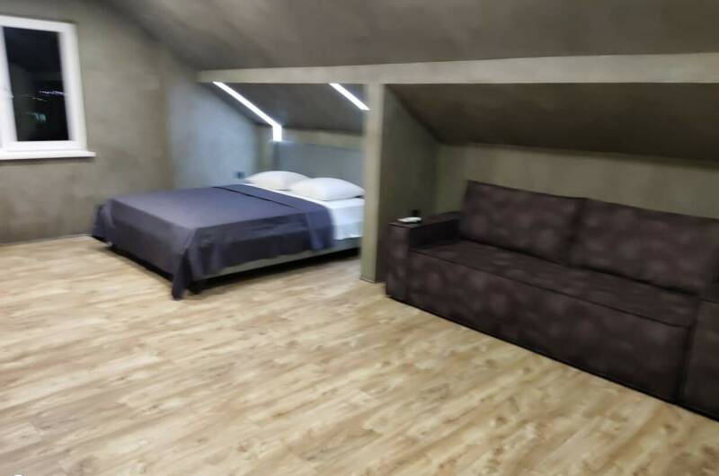 Четырёхместный номер «Люкс» на мансарде