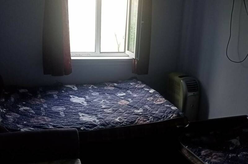 Полдома на 6 человек со своей кухней, две комнаты