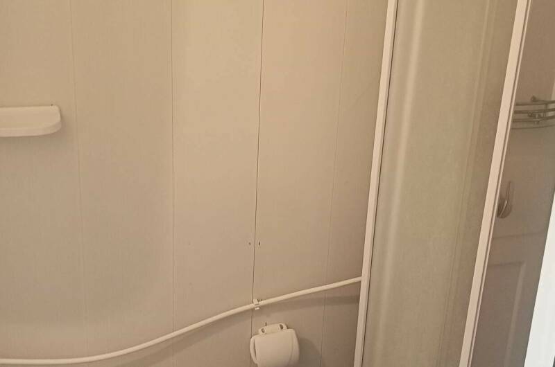 Четырехместный номер с двуспальной кроватью