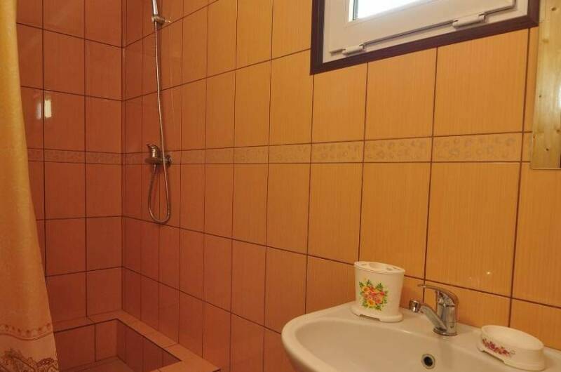 Номер двухкомнатный с кухней на 5 чел