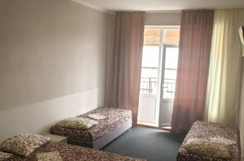 Четырёхместный с балконом