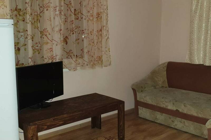 Номер «Полулюкс» 4-х местный с доп. местом