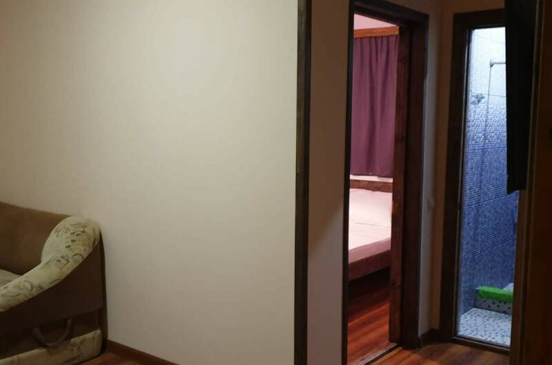 Номер «Полулюкс» 4-х местный с доп. местом