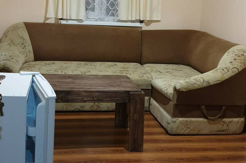 Номер «Полулюкс» 4-х местный с доп. местом