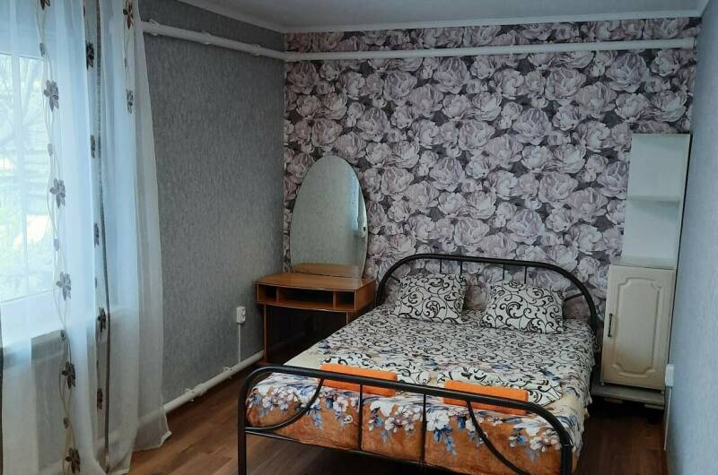 Номер 2-х комнатный на 4−6 человек