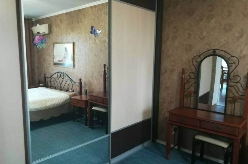 Этаж под ключ с холлом и 3 спальные комнаты