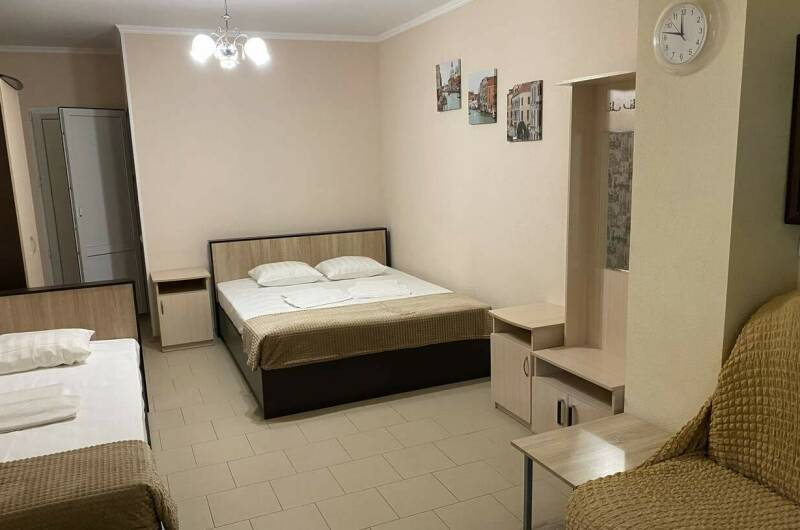 Пятиместный номер «Полулюкс»