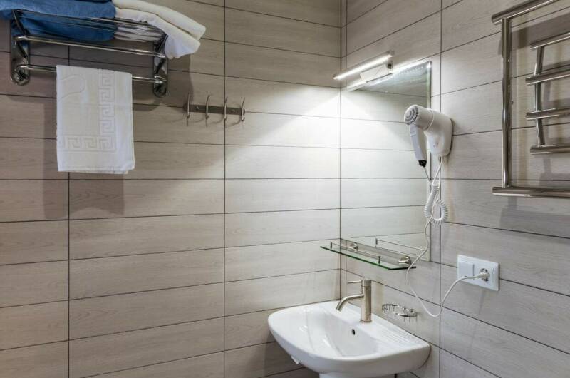 Семейный с балконом вид на бассейн