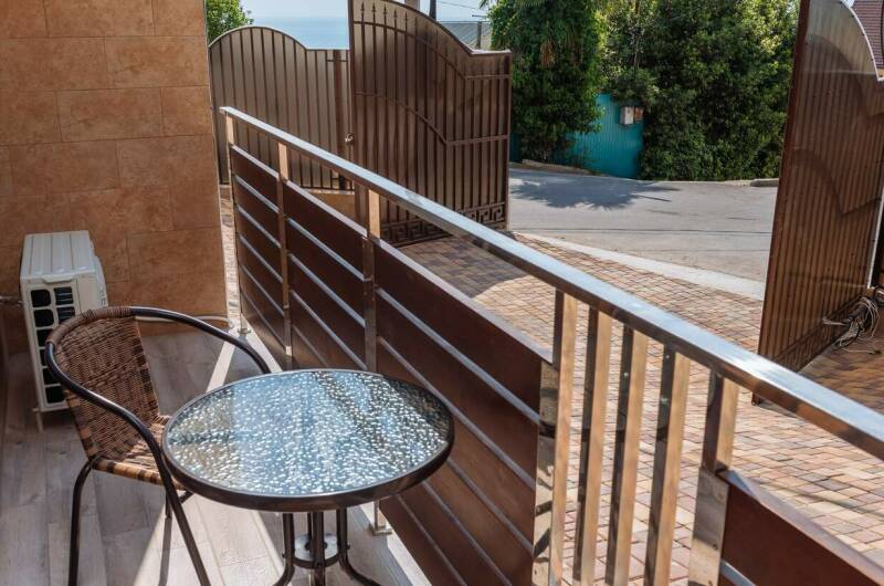 Трехместный с балконом