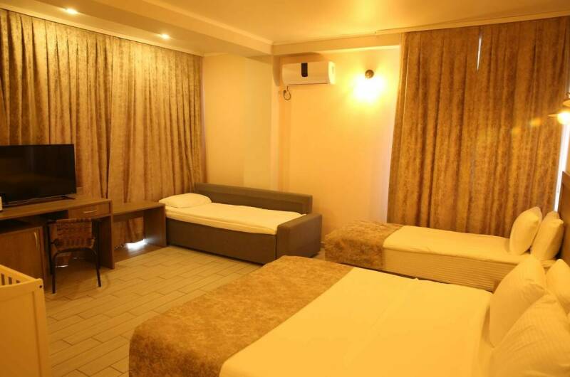 Четырехместный с балконом и видом на горы