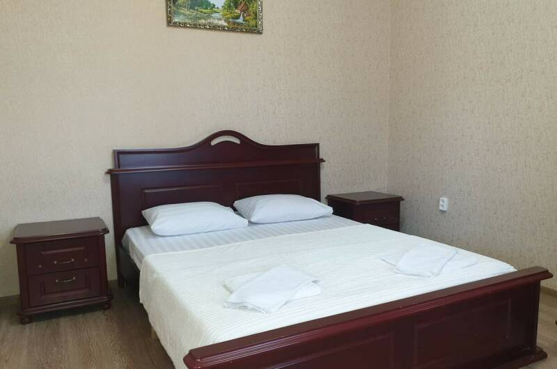 № 1 Двухкомнатный номер с кухней