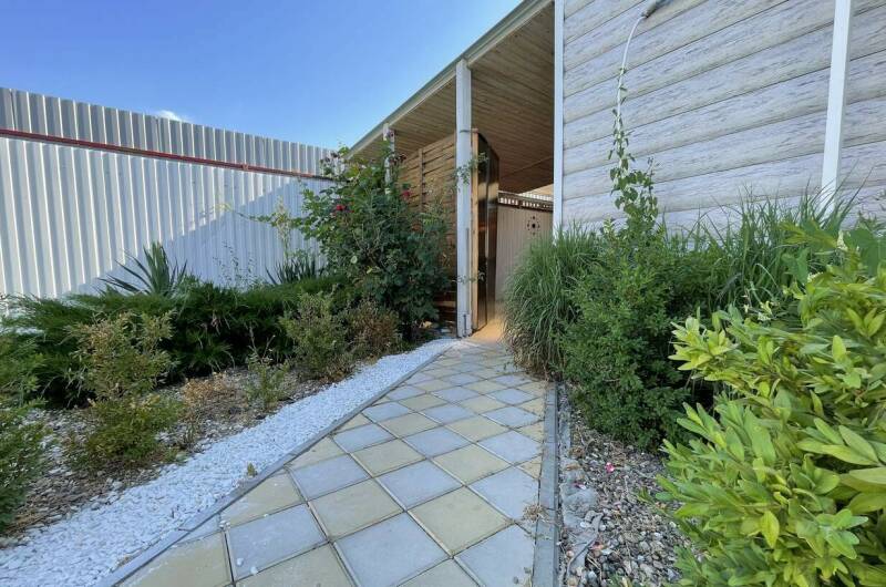 Домик 2-комнатный с большой верандой