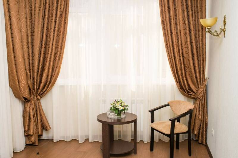 Люкс (2-х комнатный, 3-х местный) с балконом