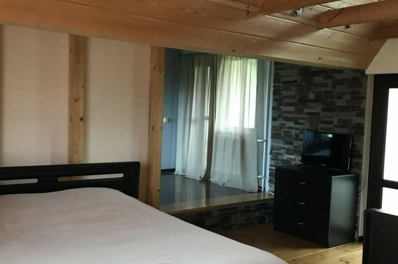 Двухкомнатный с балконом