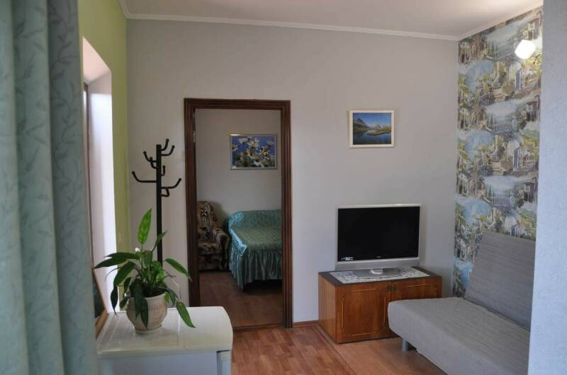 Апартаменты со смежными комнатами (4−5 чел)