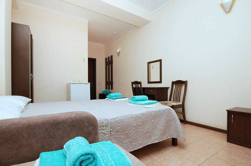 Номер «Полулюкс» 4-х местный