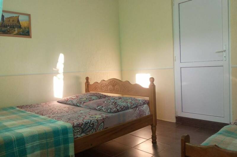 Номер «Желтый»