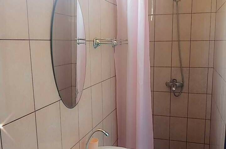 Номер «Золотистый»