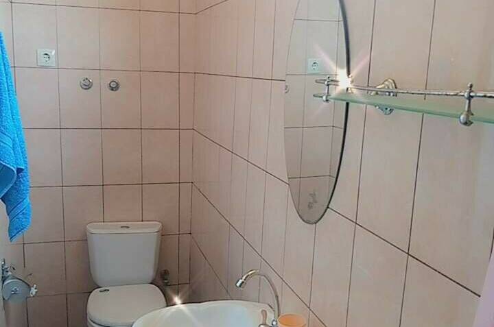 Номер «Золотистый»