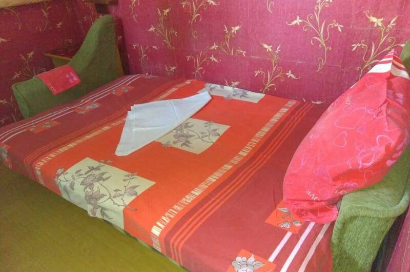 Номер «Бордовый»